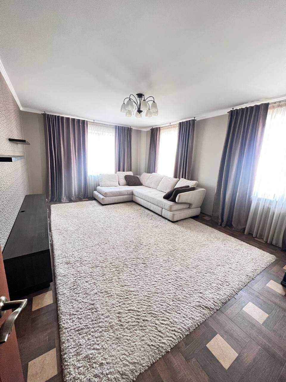 Furnished Apartment in City Center with Modern Renovation