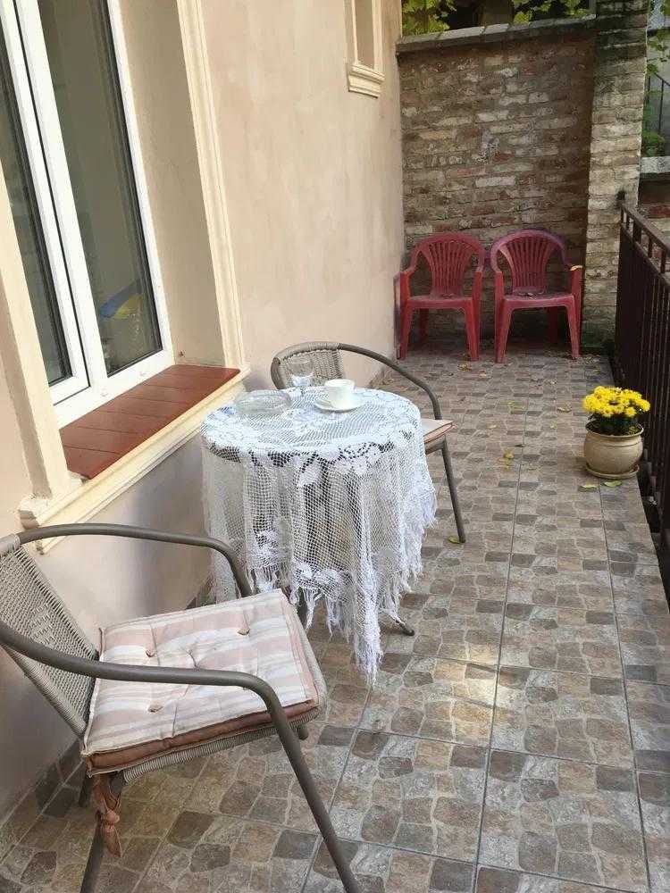2-Room Apartment in City Center with Private Yard