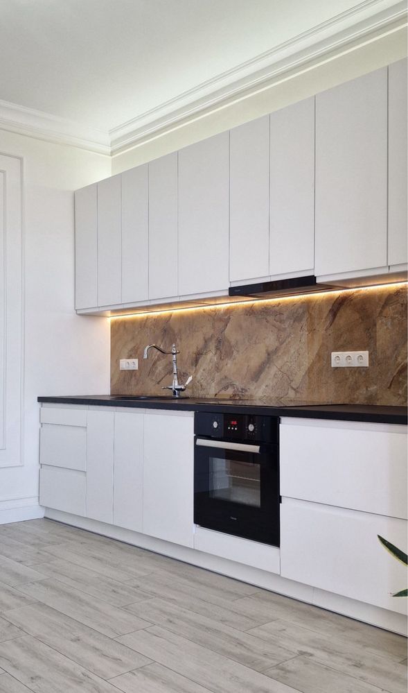 Spacious 3-bedroom apartment in elite building near sea with premium renovation