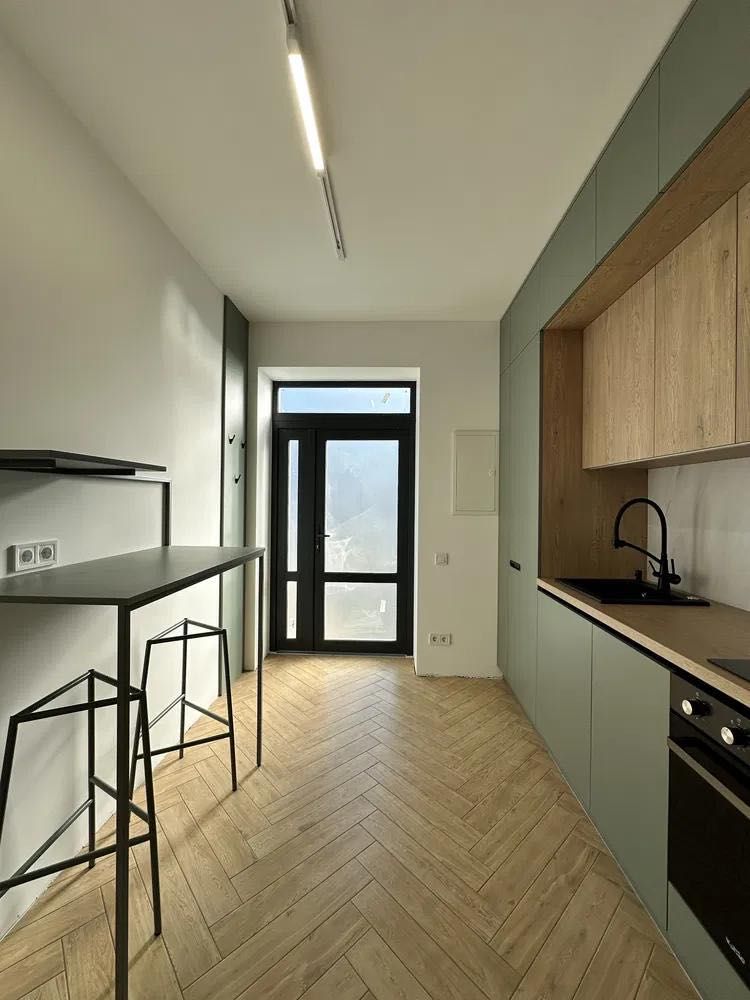 Studio Apartment with Wood Fireplace and Parking