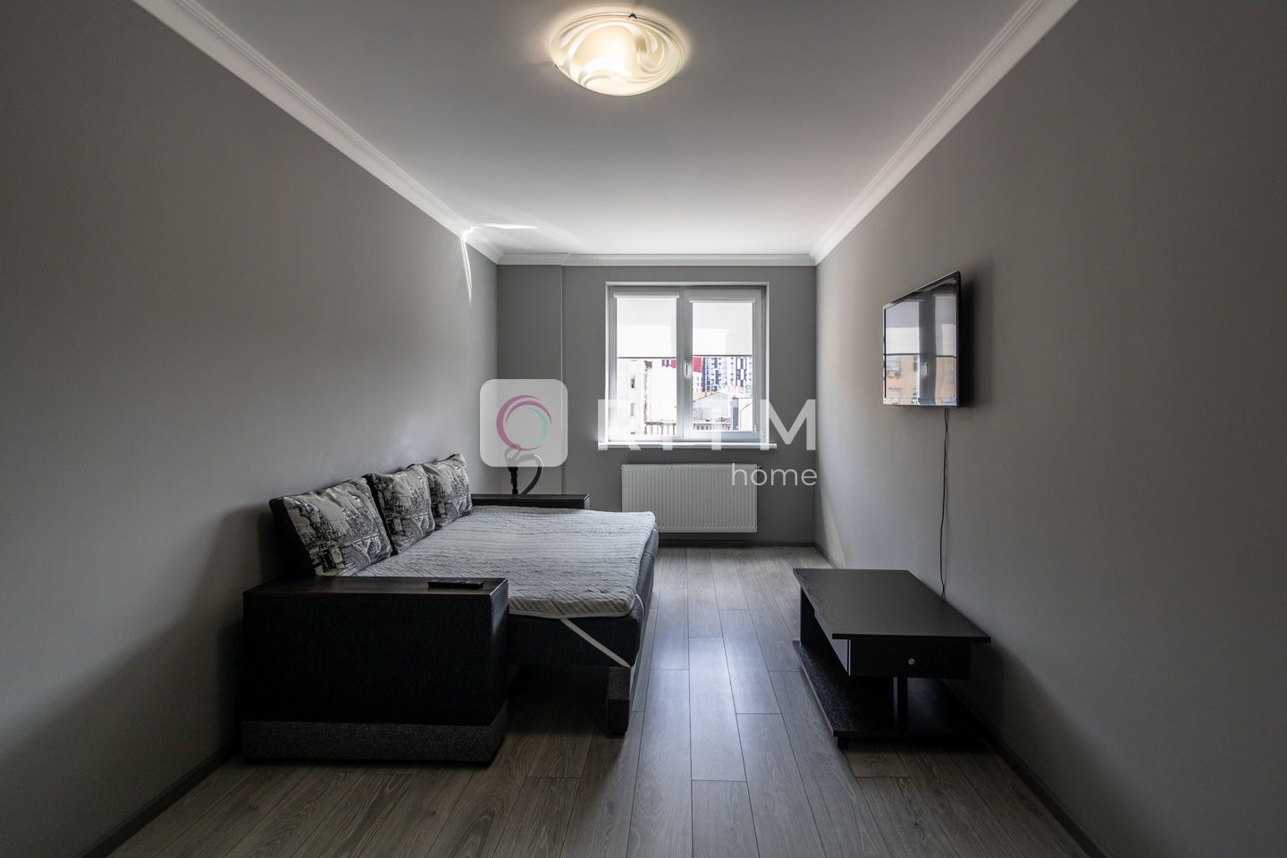 1-Room Apartment in City Center with Modern Renovation