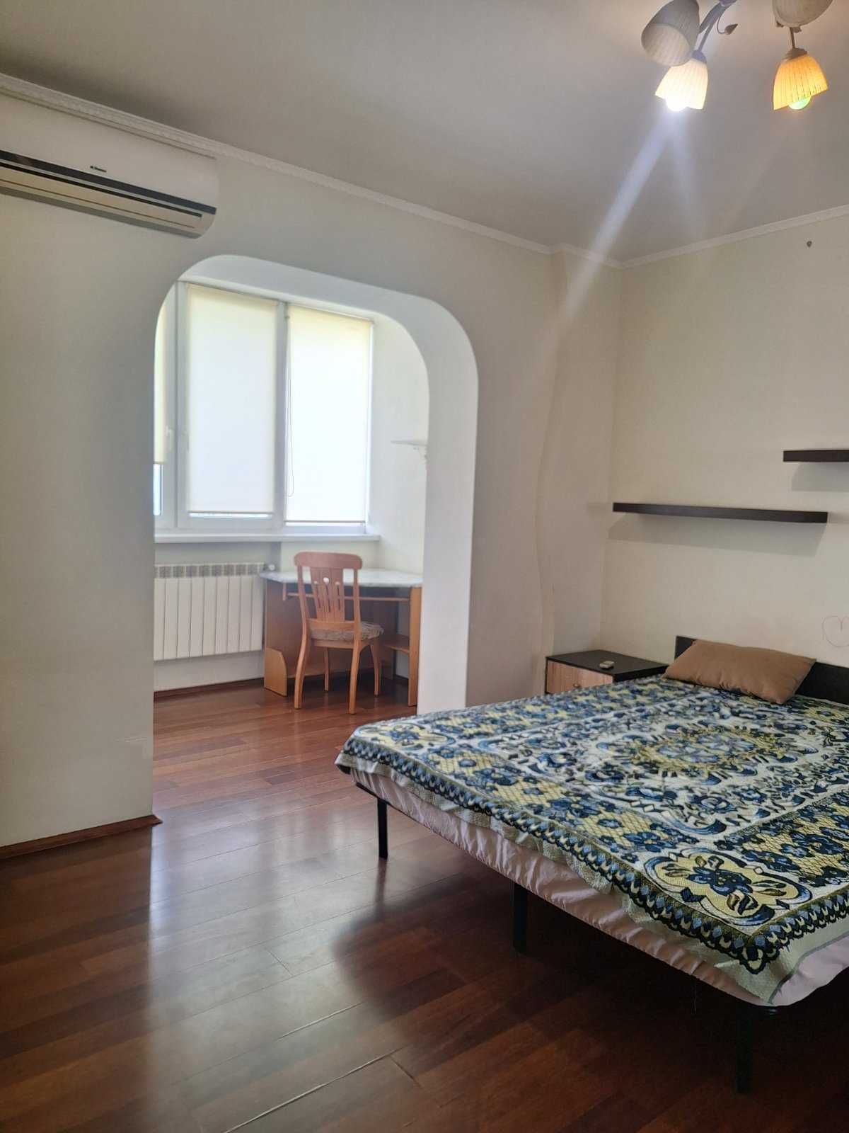 2-Room Apartment in Desnyanski District, Troieshchyna