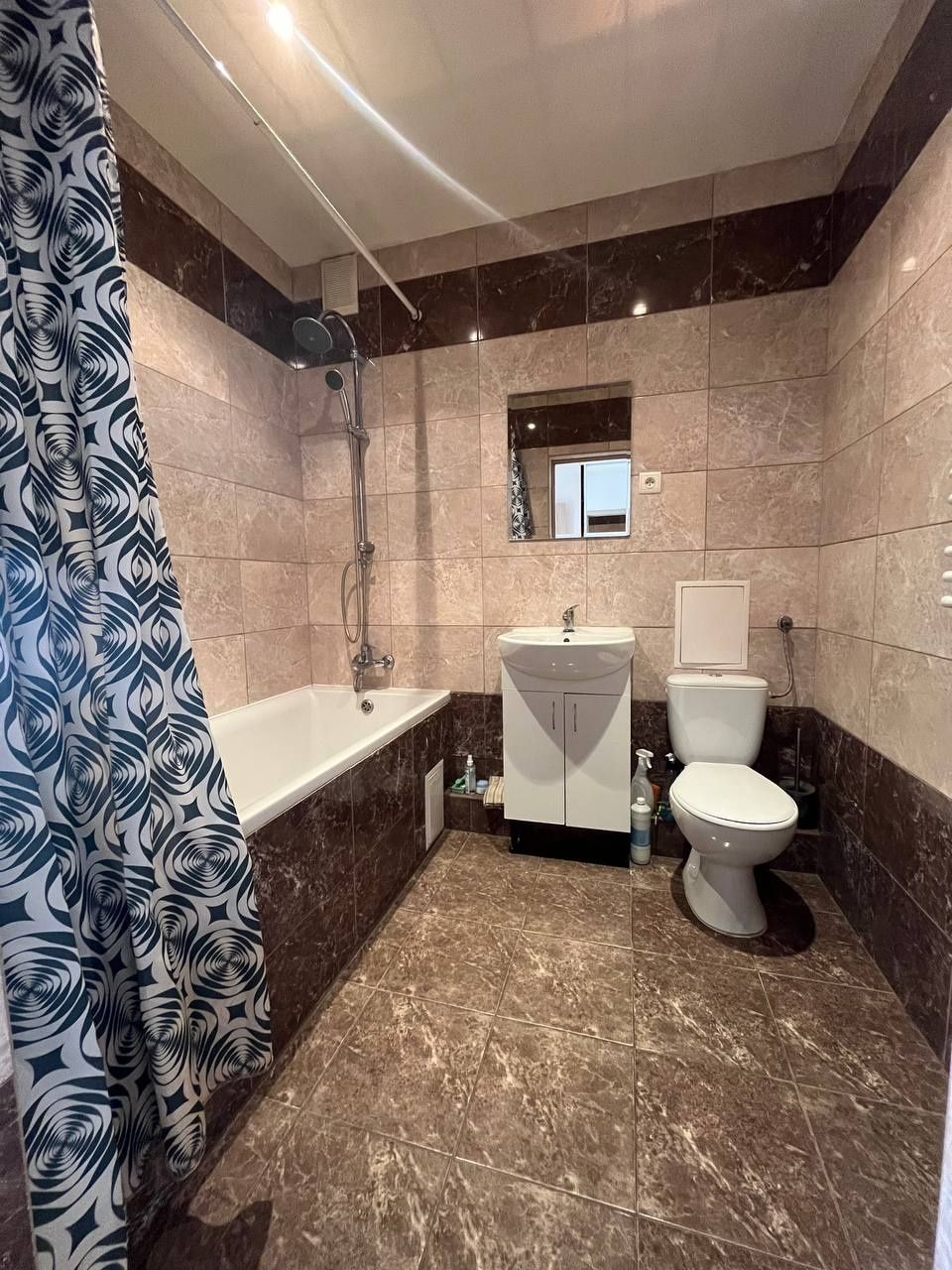 Modern 1-Bedroom Apartment Near City Center