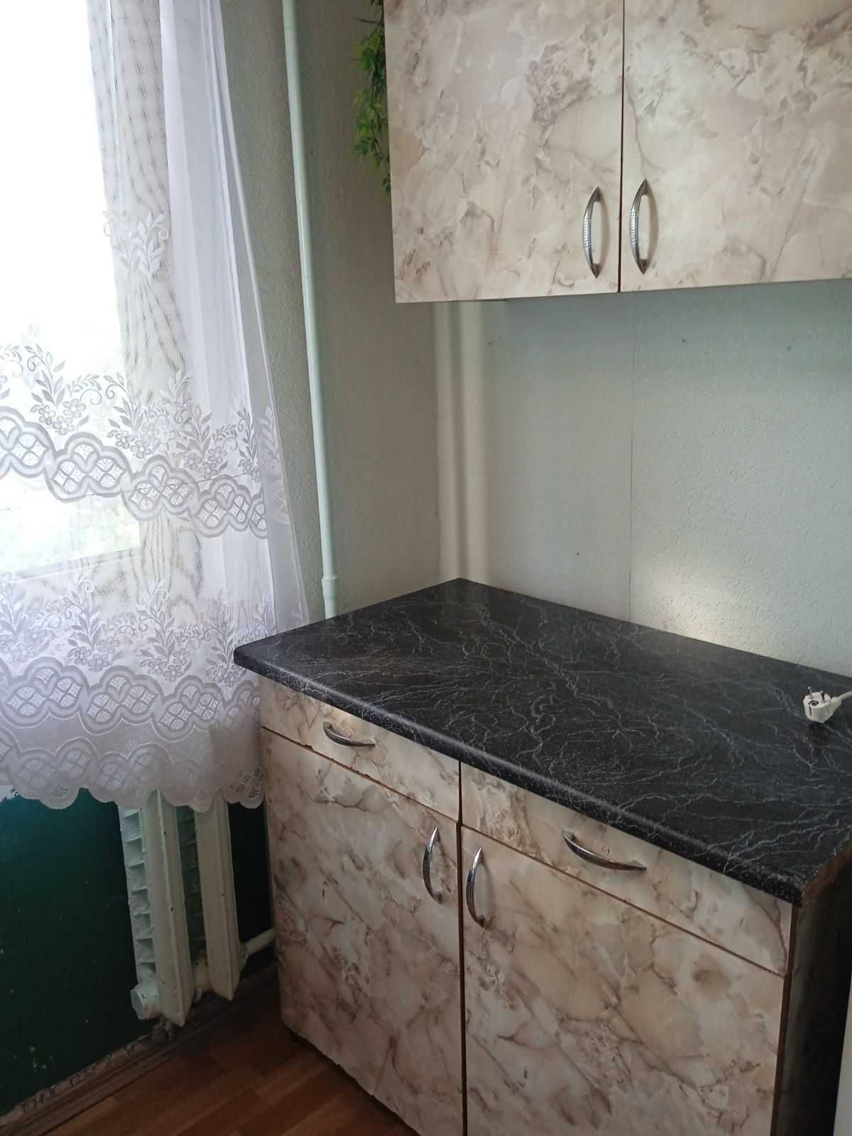 1-Room Apartment on Kozatska Street with Essential Amenities