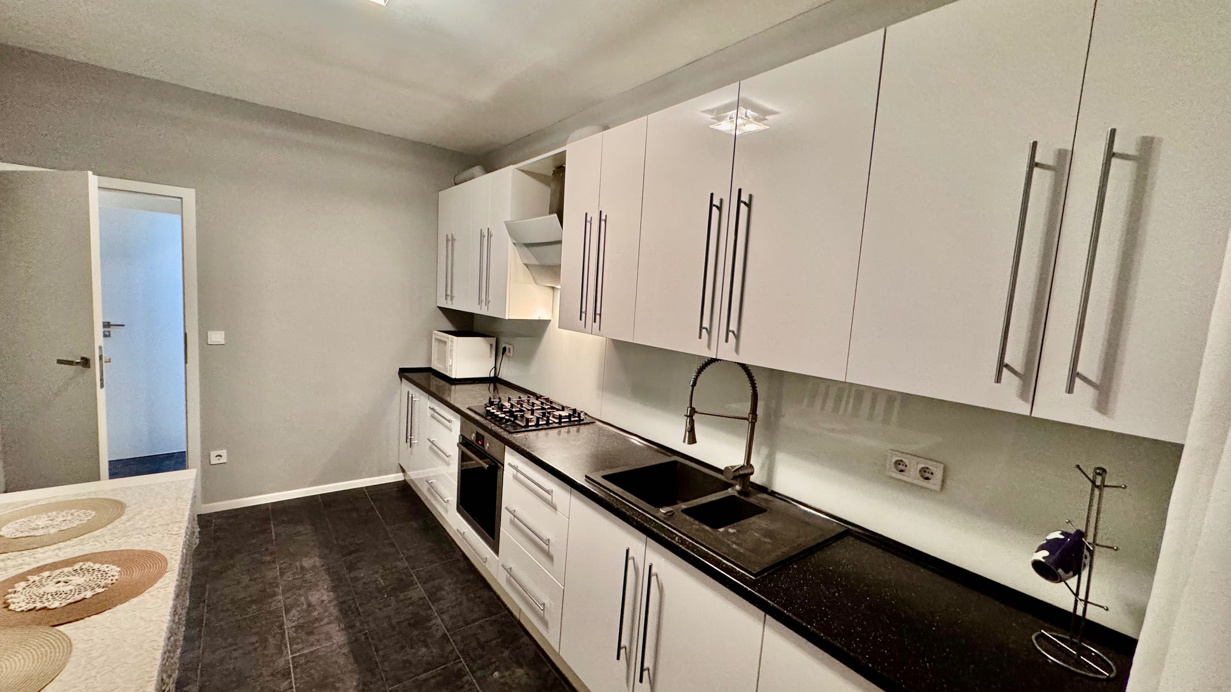 Modern 2-Bedroom Apartment with Individual Gas Heating