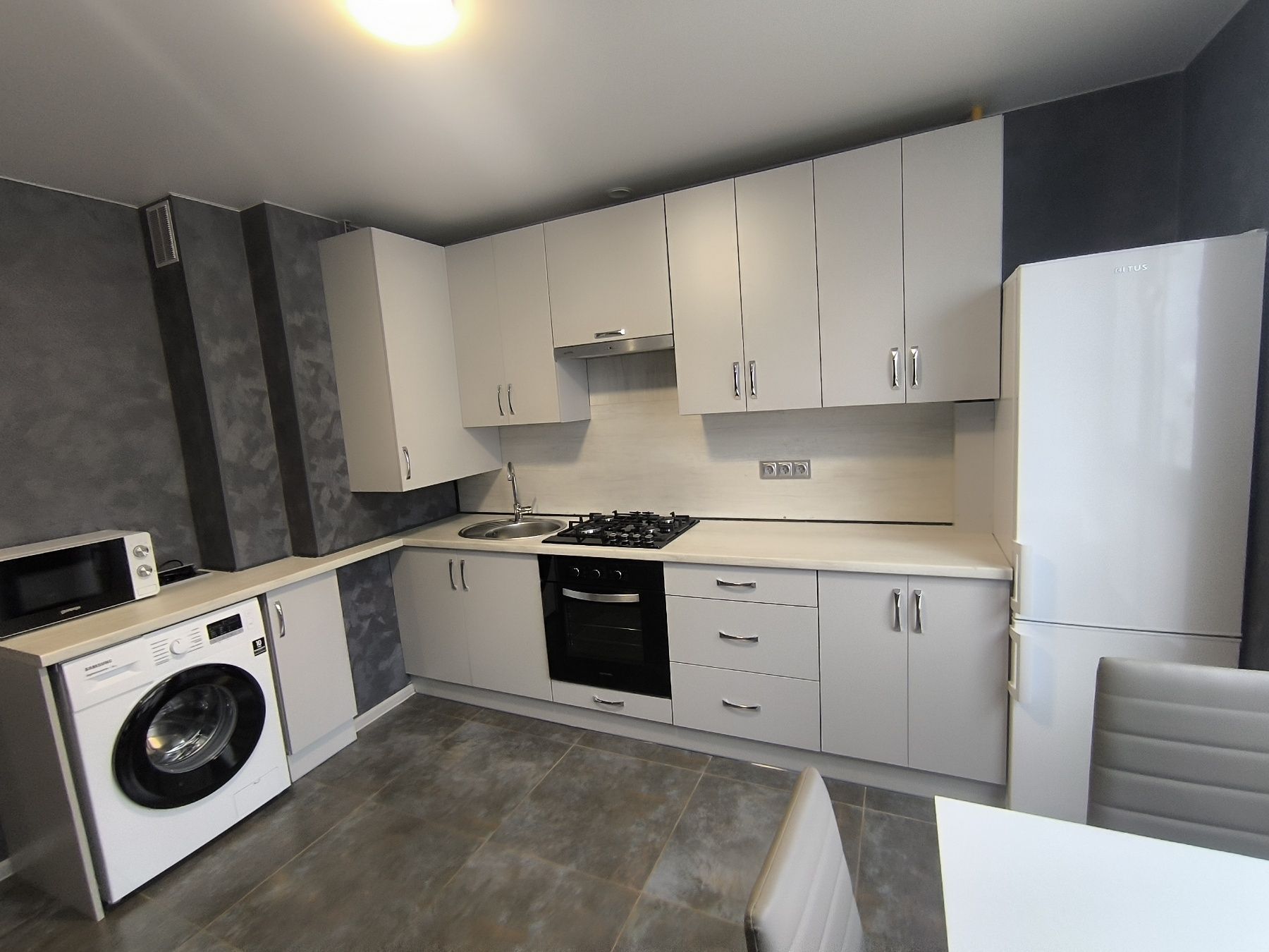 Fully Furnished Apartment with Modern Design in City Center
