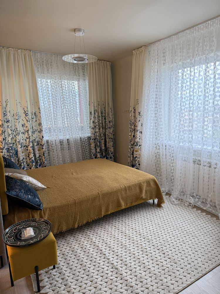 Cozy apartment in Podil near Poshtova metro, designer renovation, 2 balconies