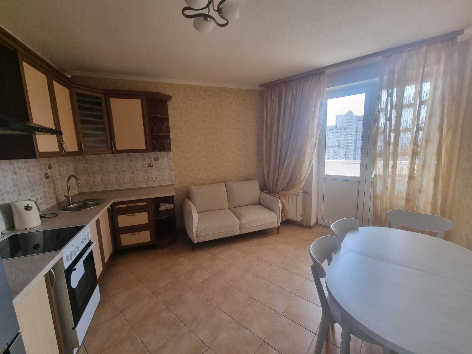 2-Room Separate Apartment on Sribnokilska Street with Euro Renovation