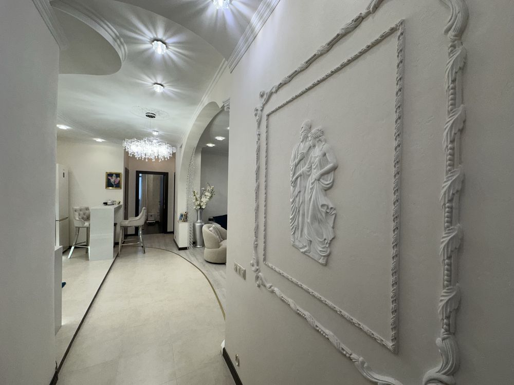 Modern Apartment near Victory Park with Sea View