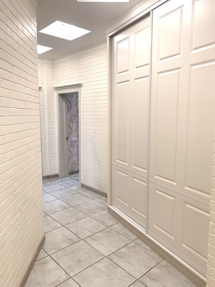 Spacious Two-Room Apartment in City Center with Excellent Renovation