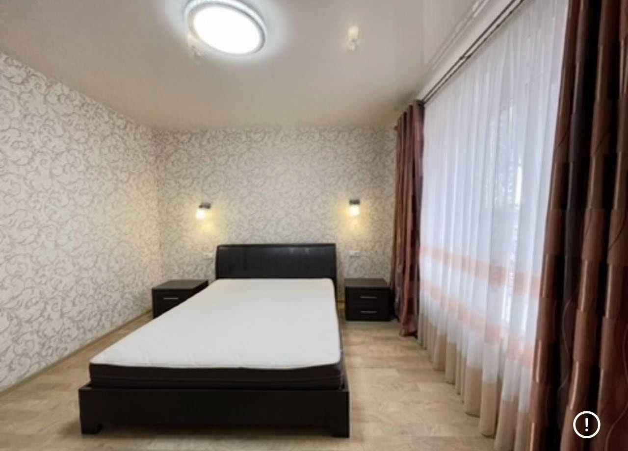 Cozy Modern Apartment in City Center with All Amenities