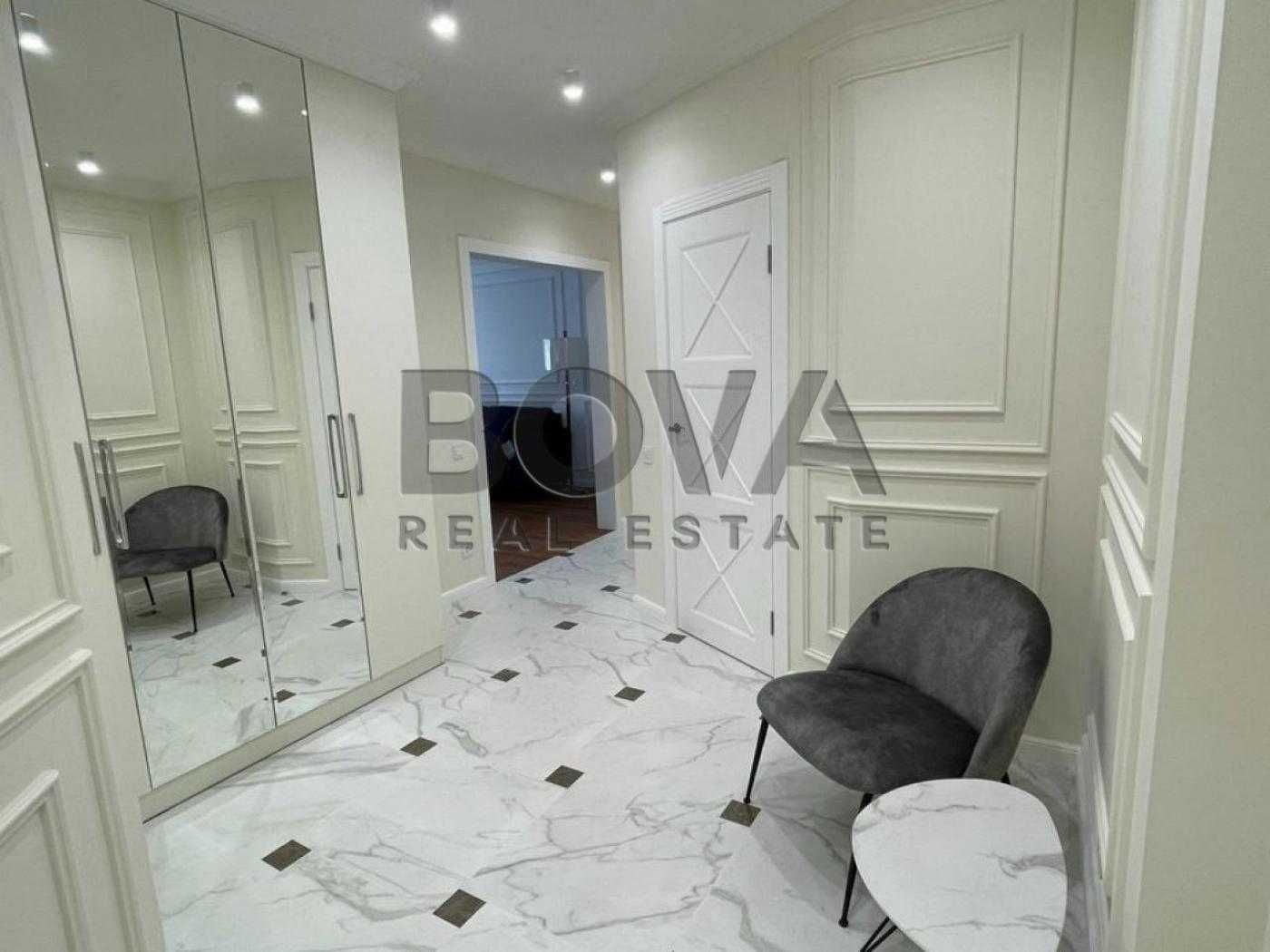 Stylish 2-bedroom apartment with panoramic Dnieper River views