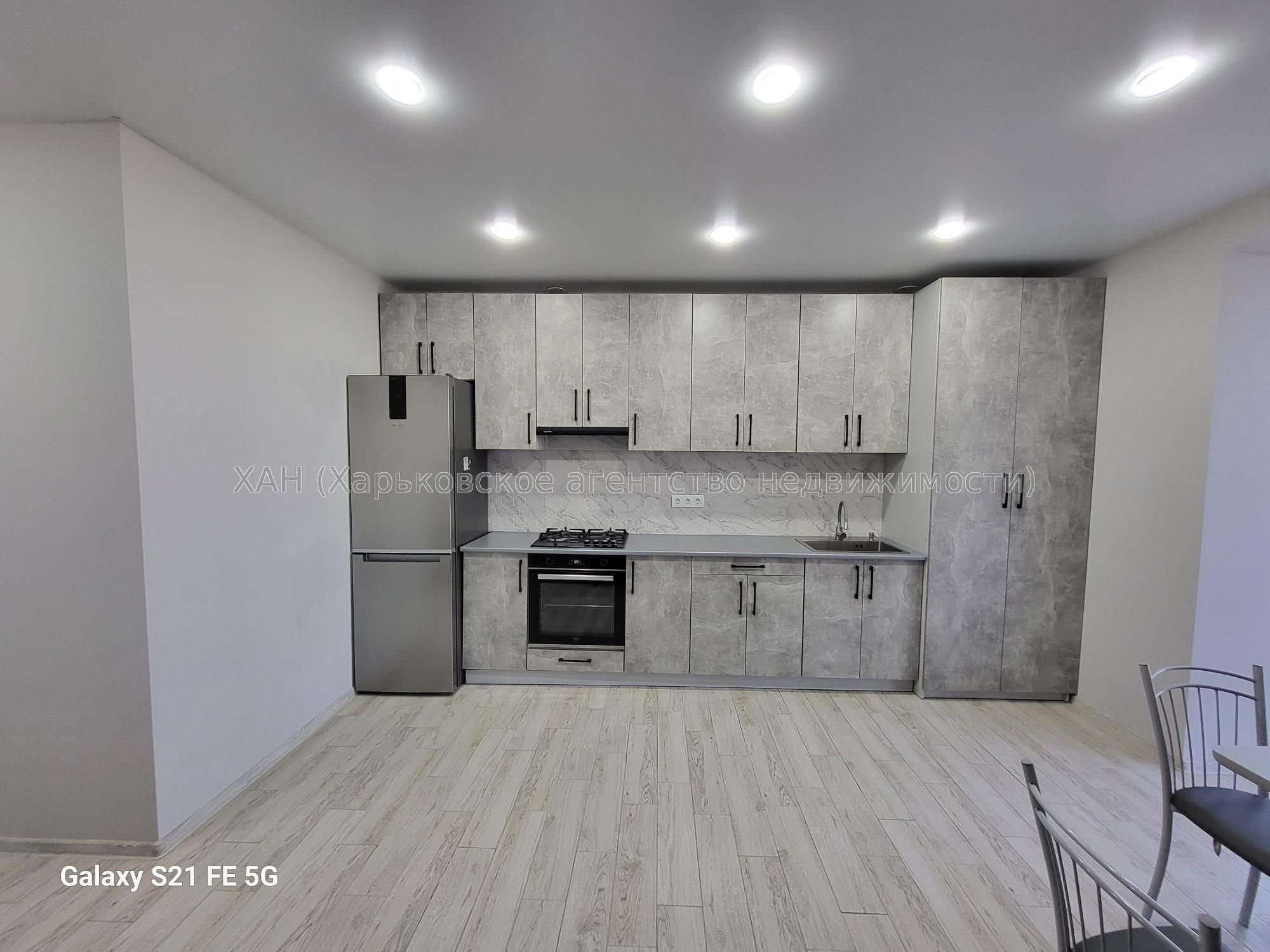 1-Bedroom Apartment in Lazurny Residential Complex with Renovations