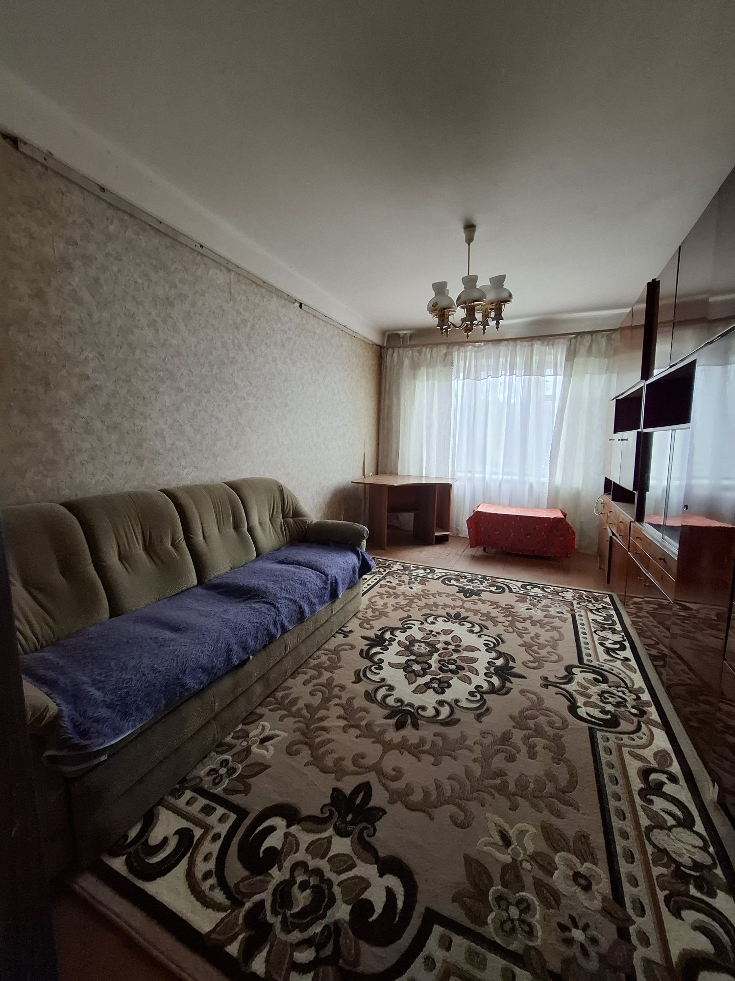 2-room apartment on O. Vishni Street, Damansky area