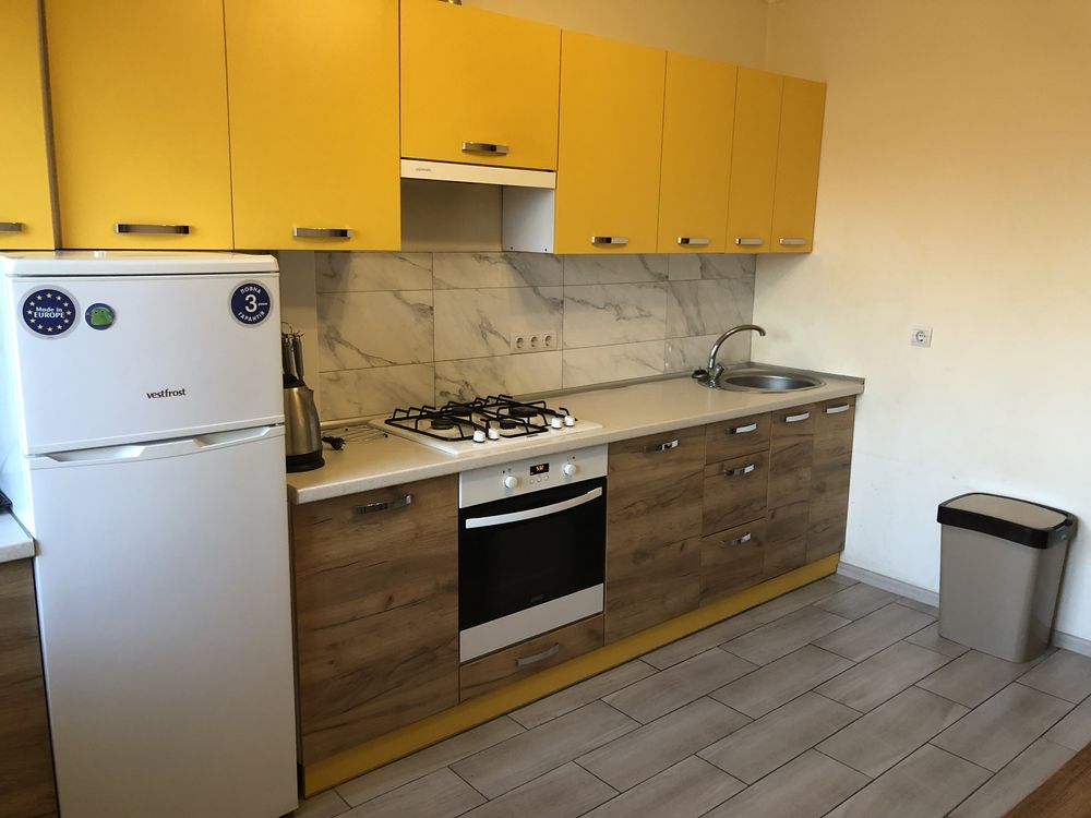 Spacious 3-Room Apartment with Two Balconies on Ivan Franko Street