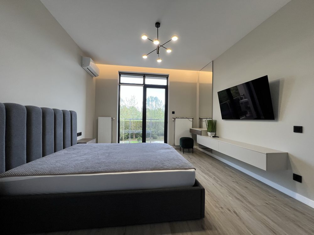 Spacious One-Bedroom Apartment with Panoramic Views in Residence Park Complex
