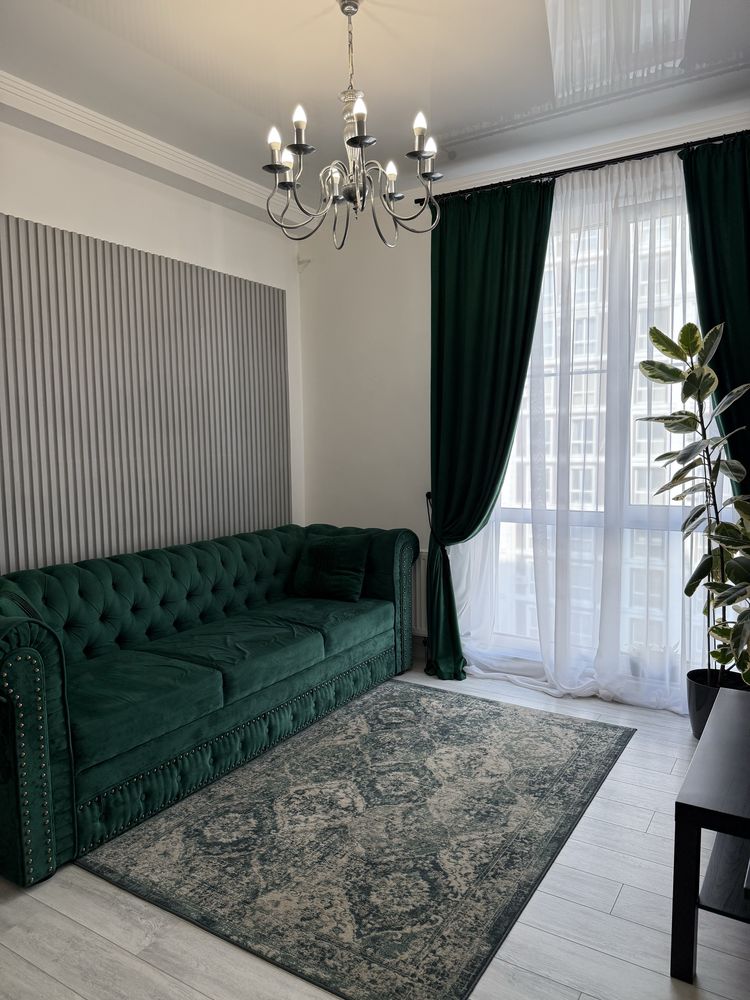 2-Room Apartment in Novaya Angliya Complex, Goloseyevsky District