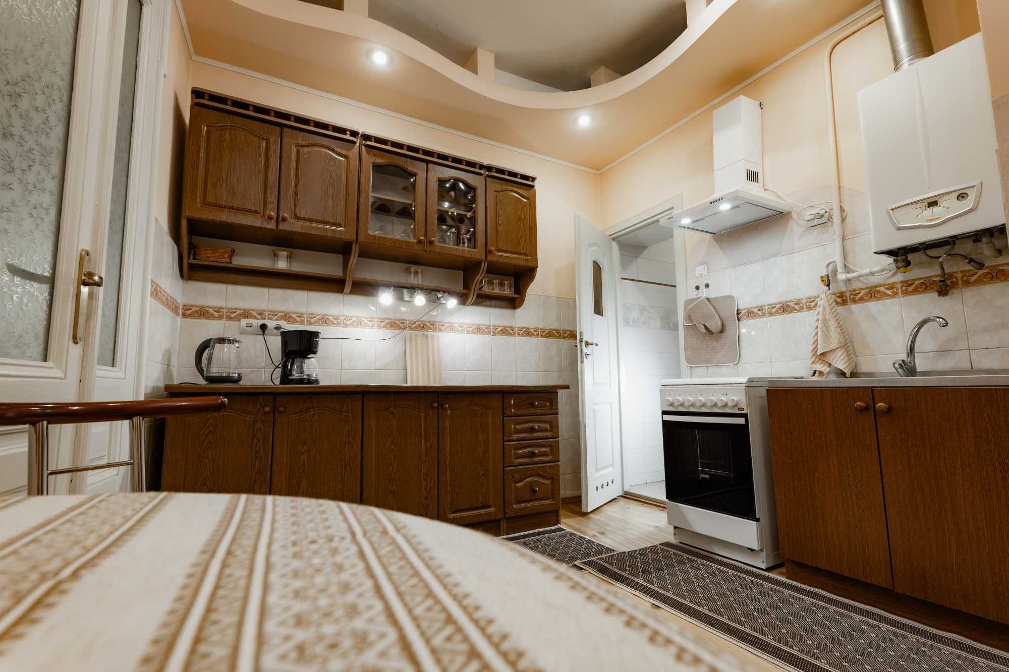 Cozy 2-Bedroom Apartment Near Mechnikova with Modern Amenities