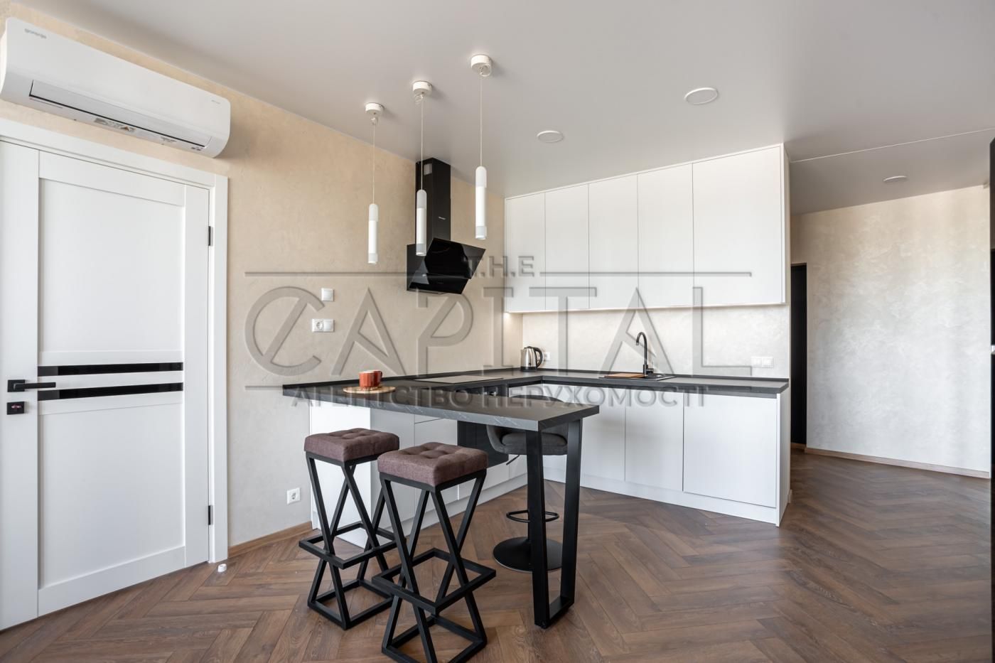3-Room Stylish Apartment in GreatЖК Complex, Dniprovska Embankment