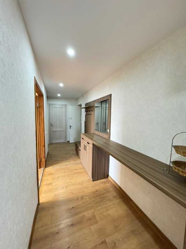 Two-room apartment on Hetman Petro Doroshenko Street with good renovation