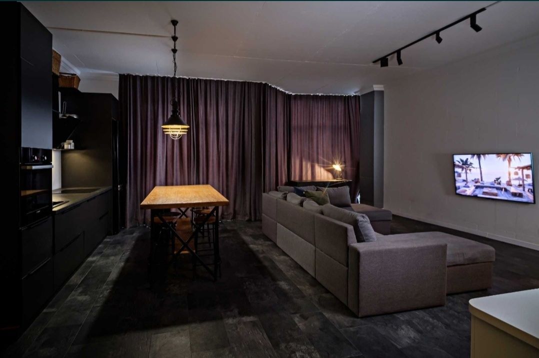 Stylish Apartment in Odessa City Center with Sea and Park Proximity
