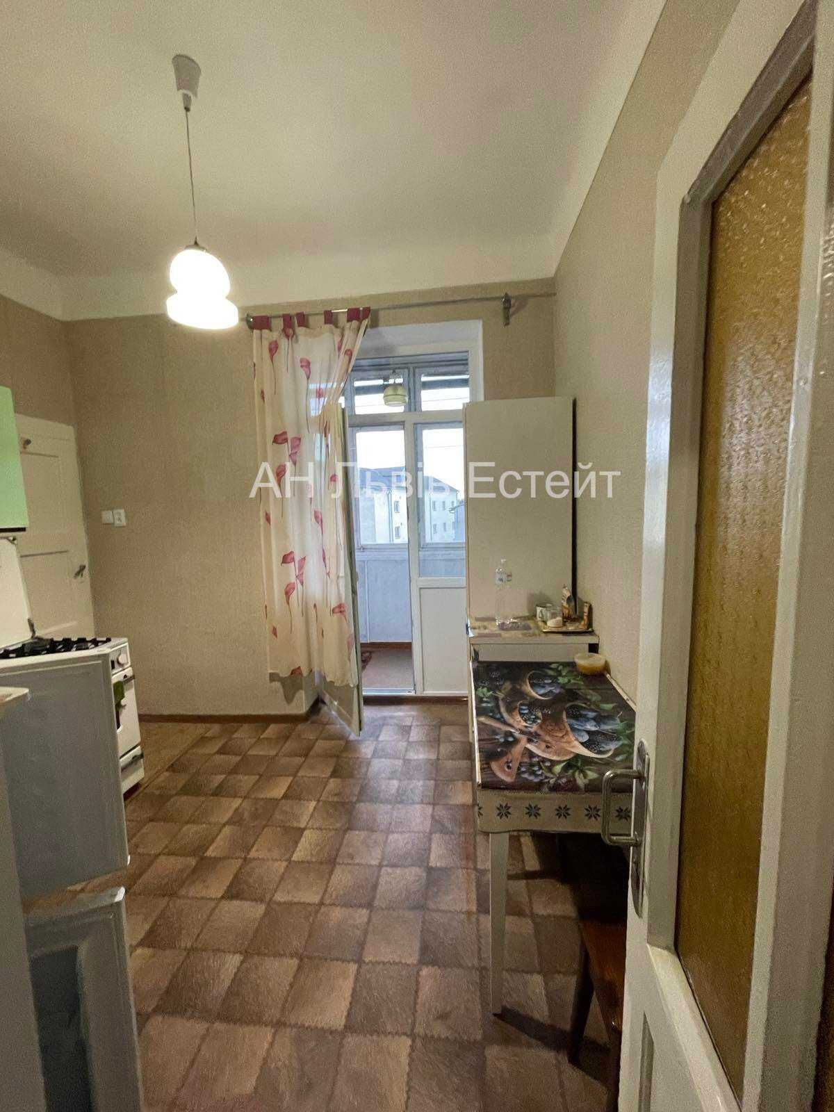 2-Room Apartment near Yanivsky Cemetery, Fully Furnished