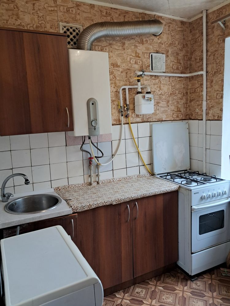 3-Room Apartment in Ukraine Heroes Street, Central Location