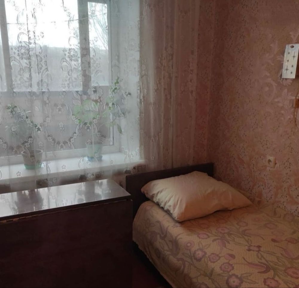 1-Room Apartment on N. Kurchenko Street with Basic Amenities