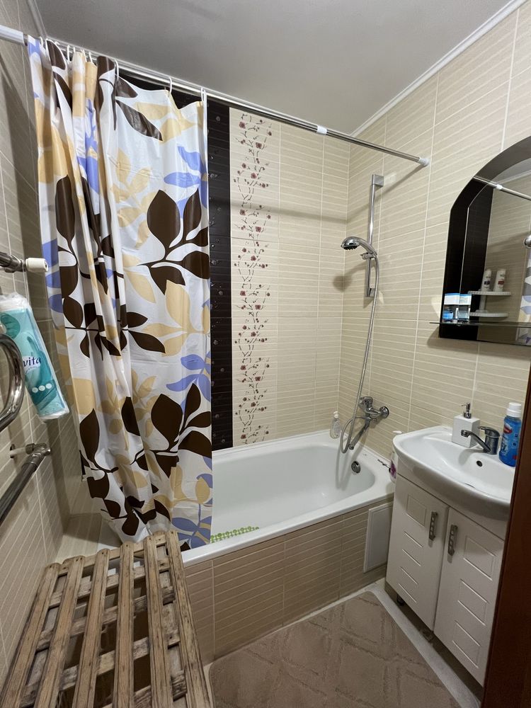 2-Room Apartment on Prospect Svobody, 2nd Floor, Furnished