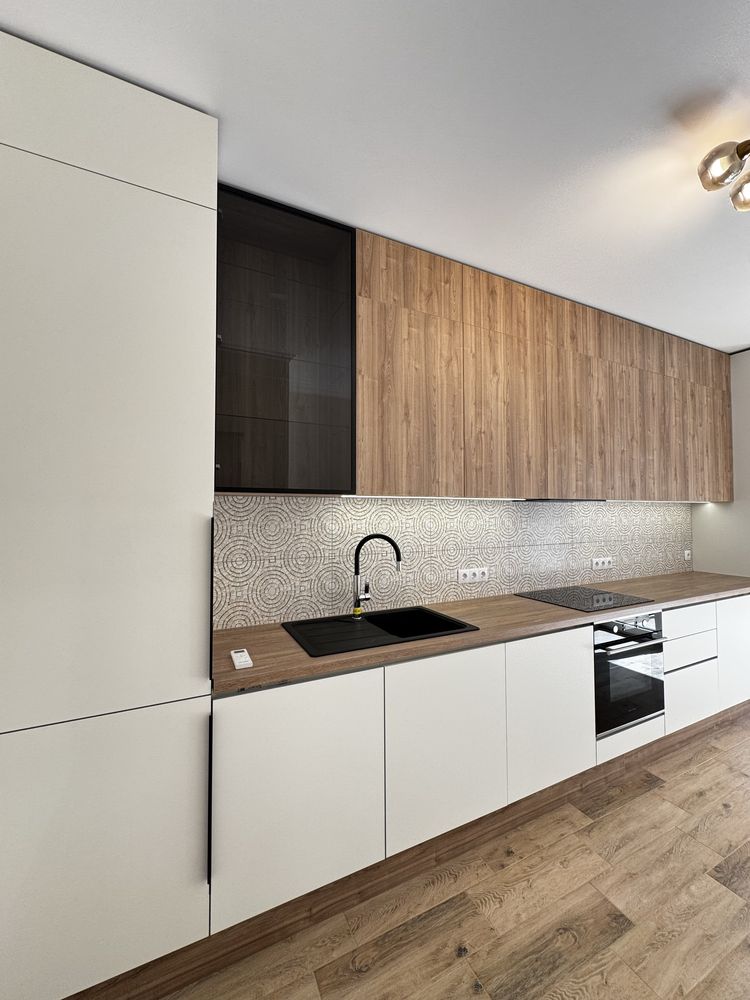 Modern 1-Bedroom Apartment in Uzhhorod's Budapest Residential Complex