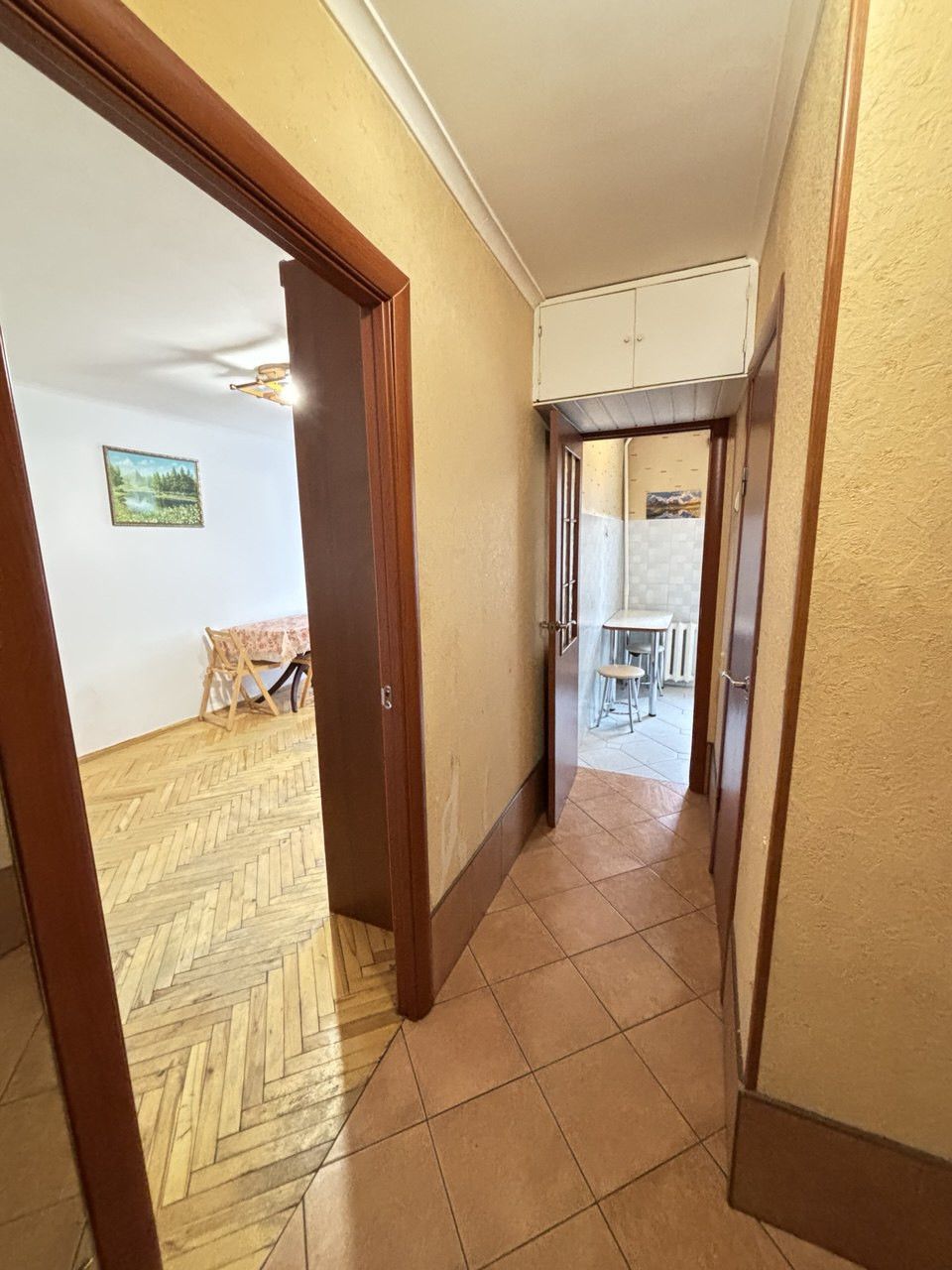 1-Bedroom Apartment in Ryasne-1, Compact and Furnished