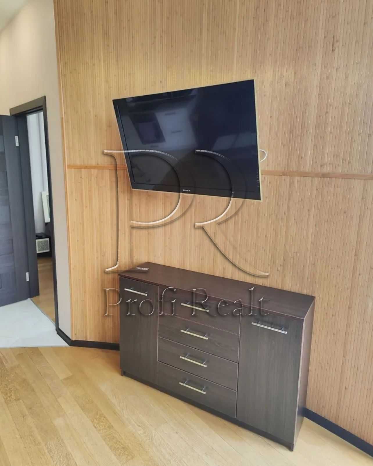 Luxury 2-Room Apartment in Prestige Hall Complex, Pechersk District