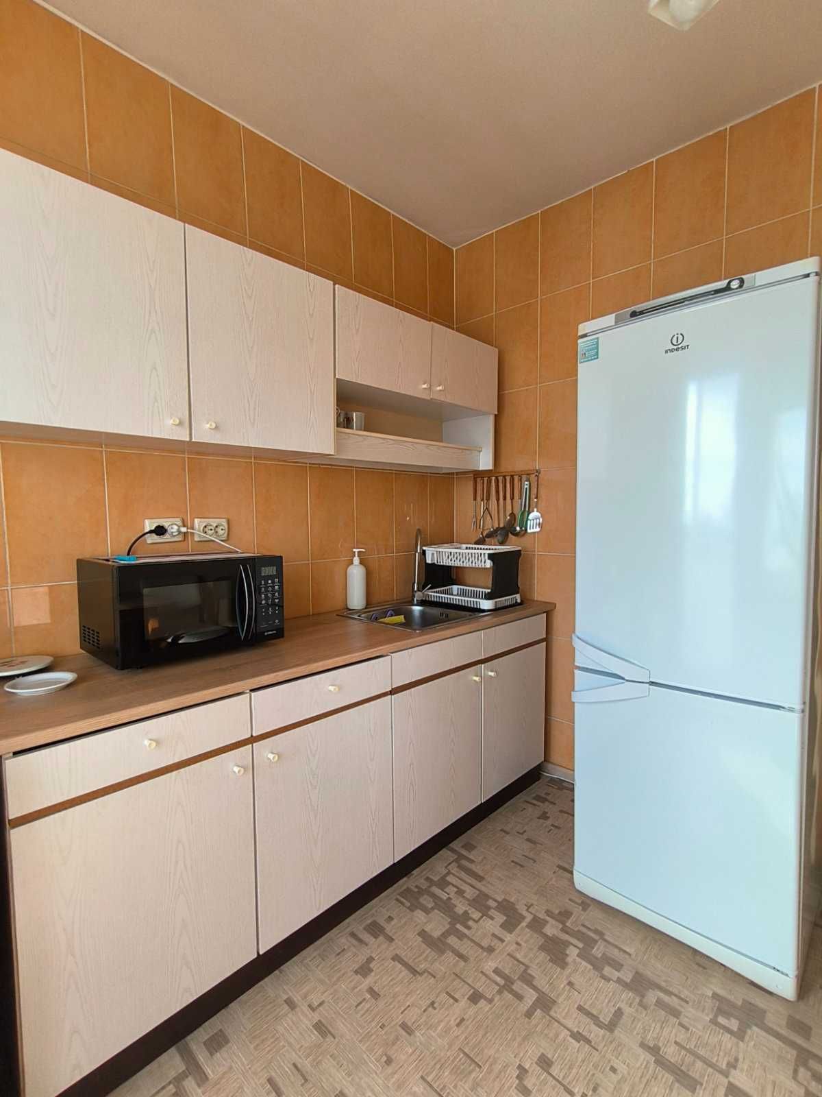 Renovated 42m² Apartment with Balcony Near Metro