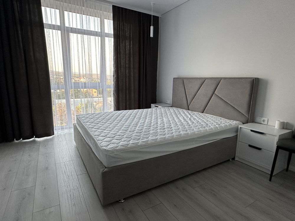 Bright and Modern 1.5-Room Apartment in ЖК Мала Прага