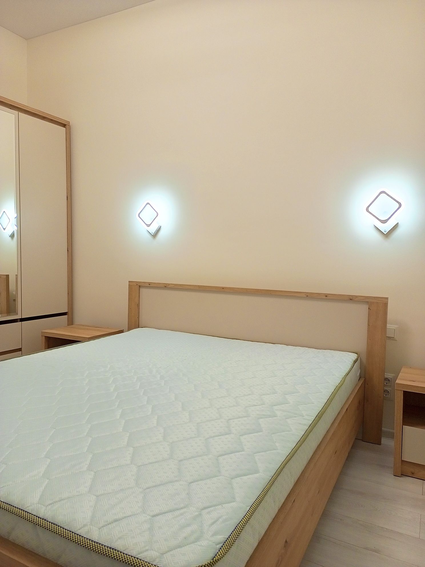 Renovated 1-Bedroom Apartment with Individual Entrance