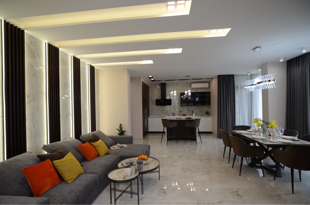 Luxury Two-Level Penthouse with Terrace and Jacuzzi