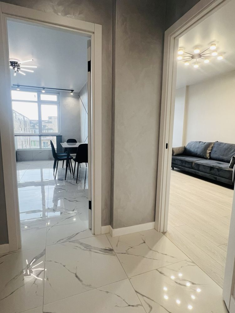 Premium 1.5-room apartment with designer renovation