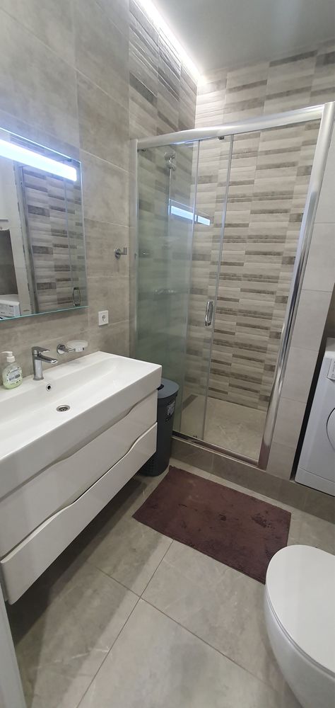 Luxury 3-Bedroom Apartment on Novoselskogo Street