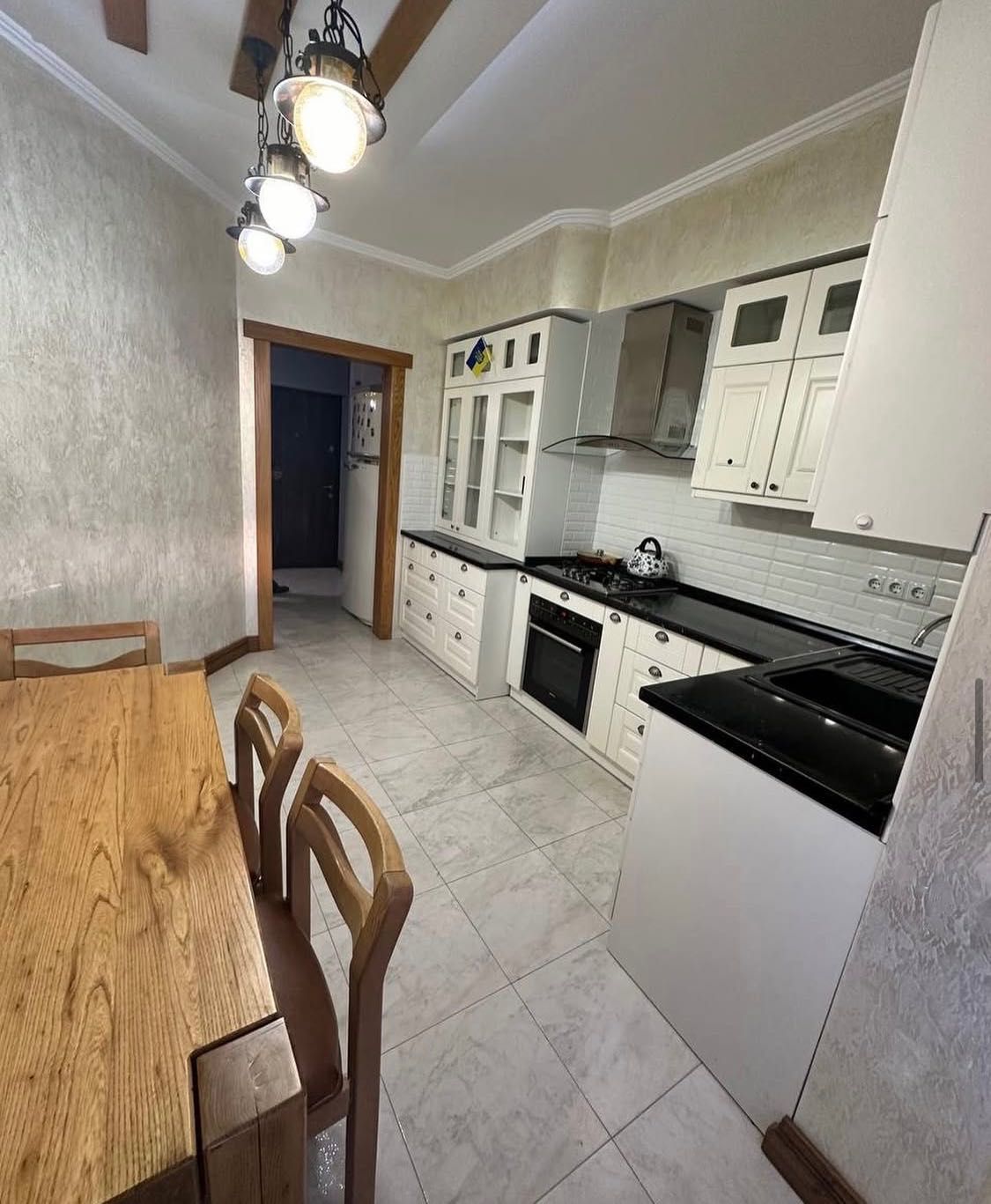 1-bedroom apartment with lake view, spacious kitchen, fully equipped