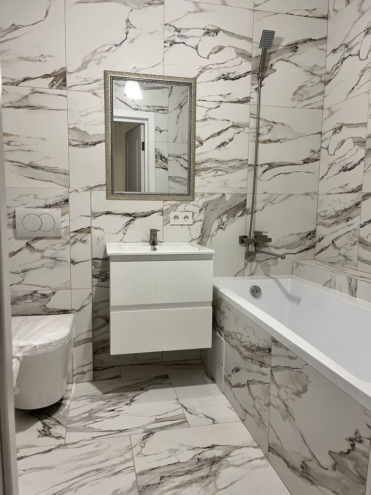 Modern 1-Bedroom Apartment with Marble Design