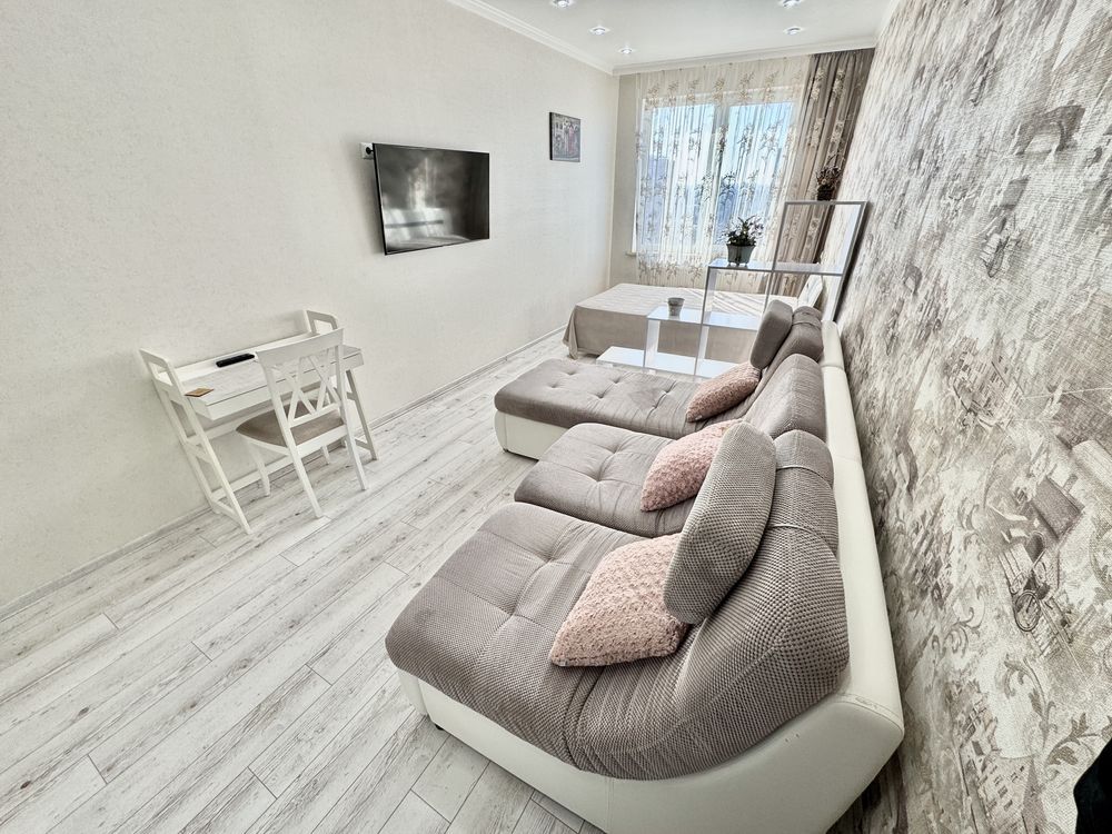 3-bedroom apartment in Arkadia (36 Pearl), close to the sea with excellent infrastructure