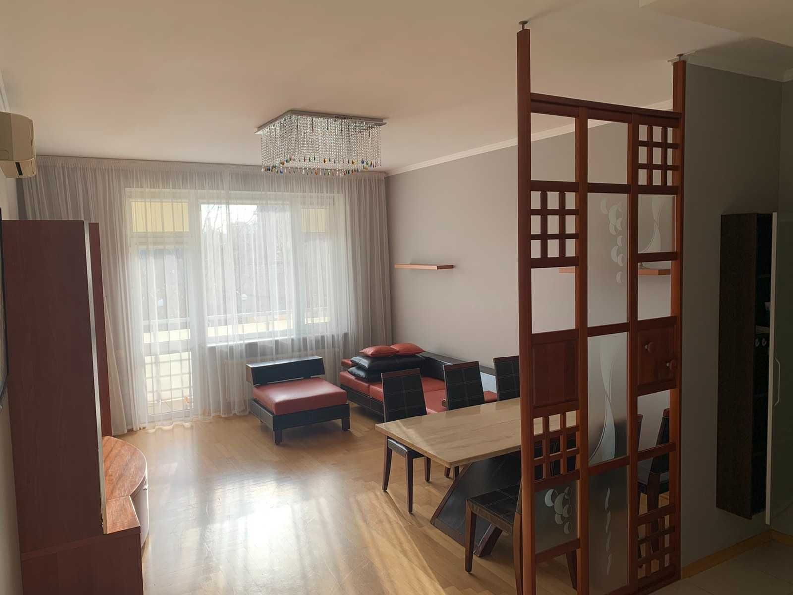 Three-bedroom apartment in Arkadia Complex on Uiutna Street with Pool