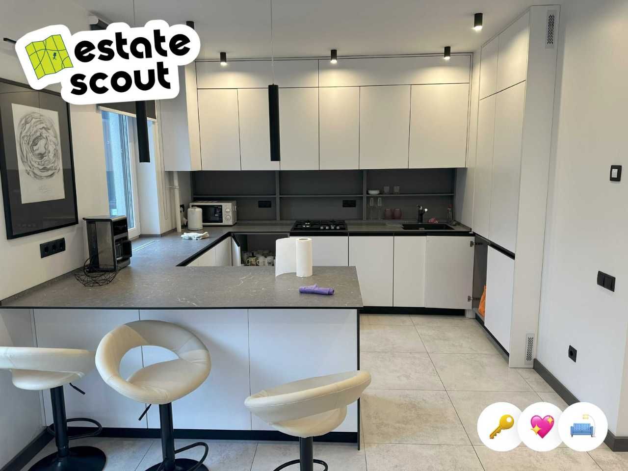 Spacious 2-bedroom apartment in Sherlok Holms residential complex