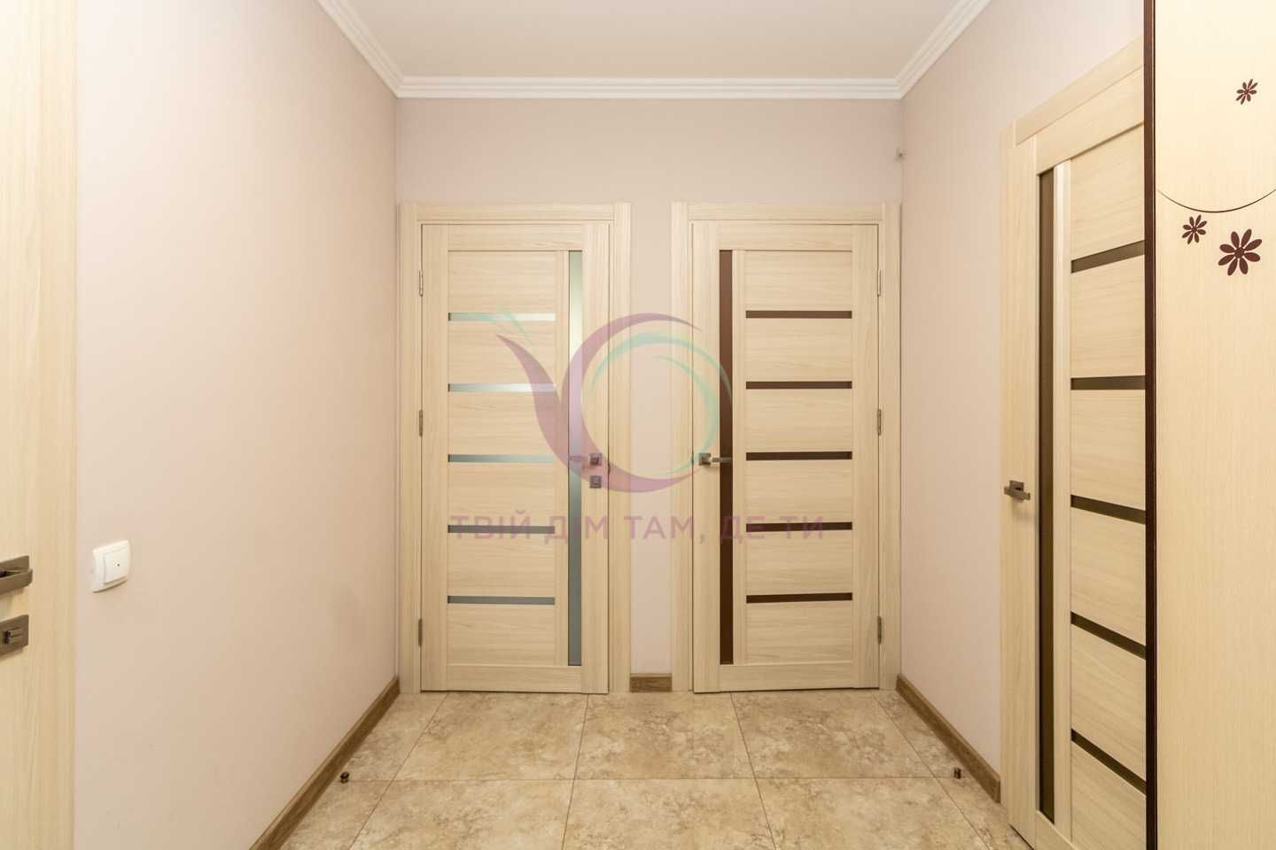 2-Room Apartment with Renovation and Furniture in Mazepy Street
