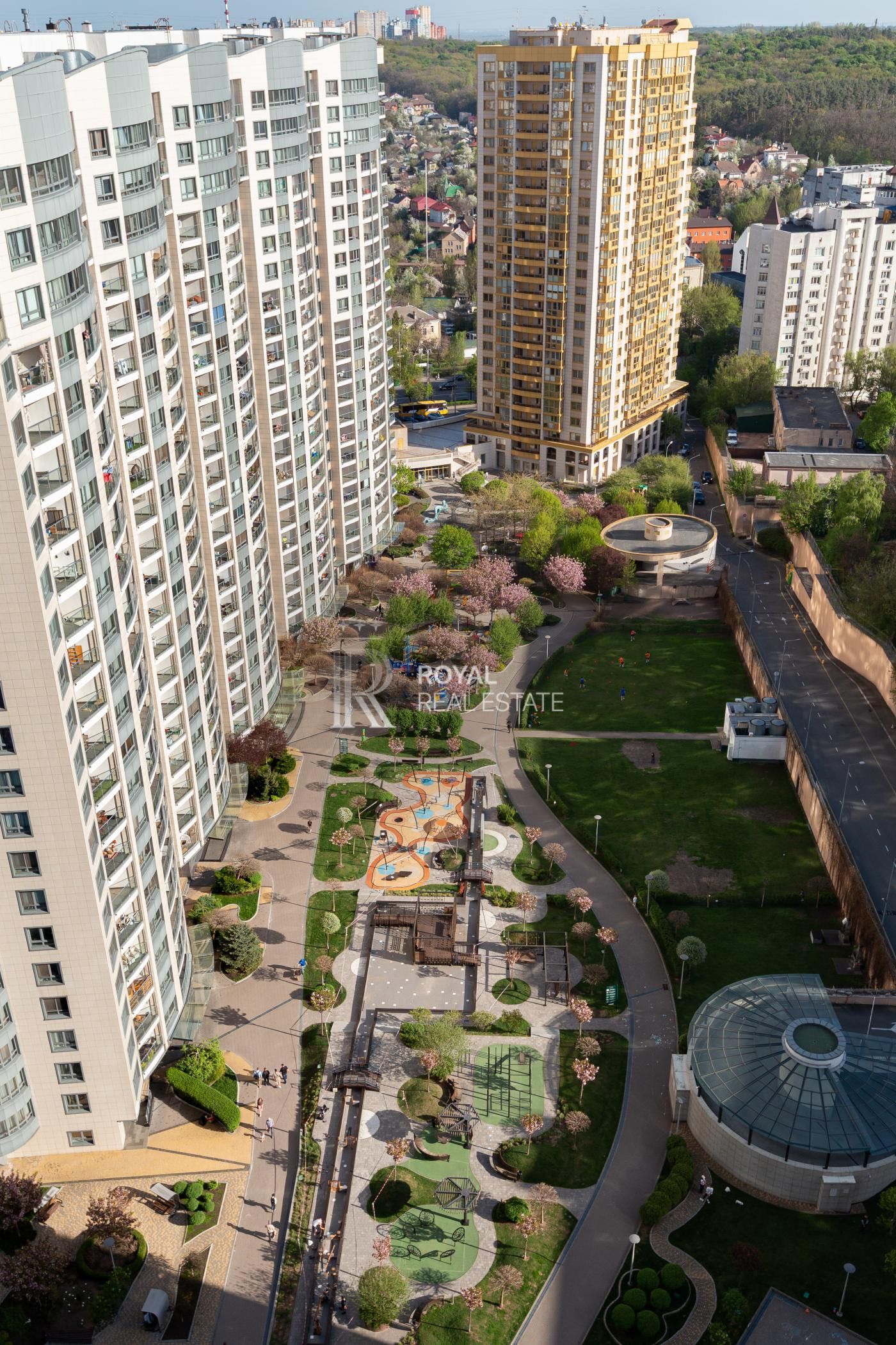 3-Bedroom Designer Apartment in Park Avenue VIP Complex, Kyiv