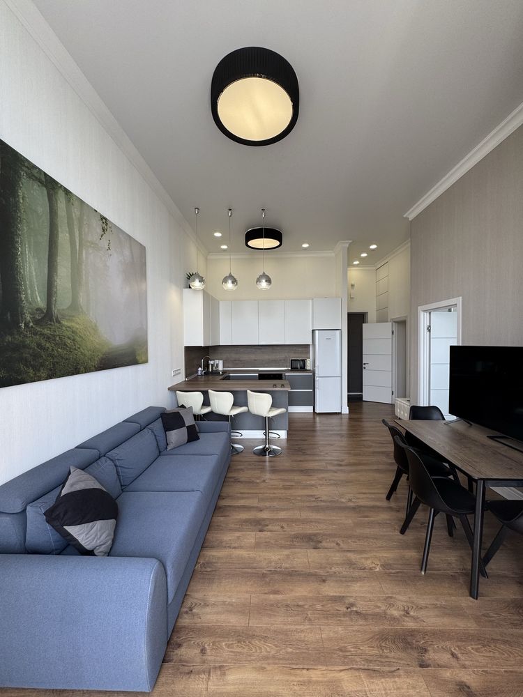 1-Bedroom Apartment with Direct Sea View