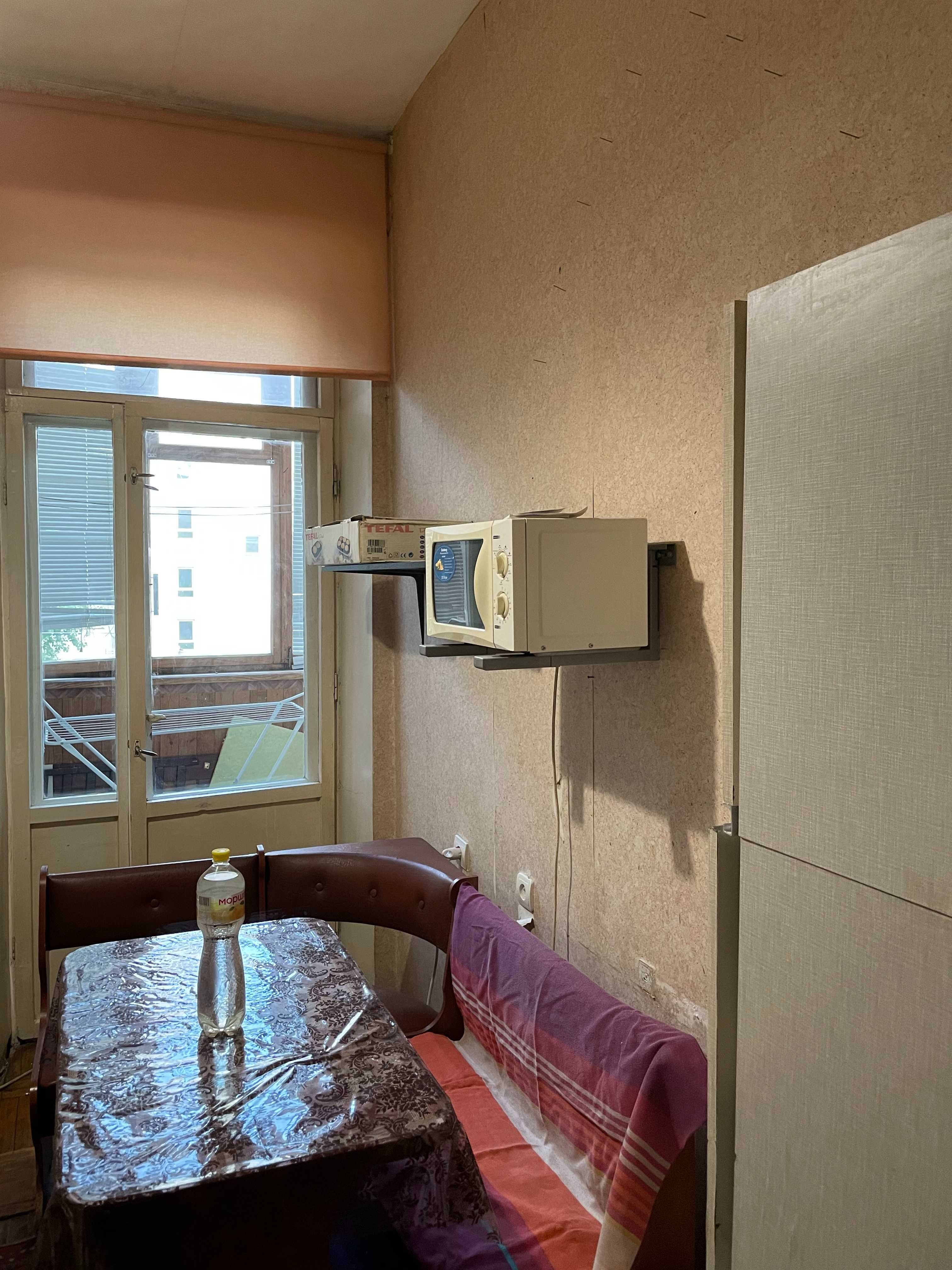 1-Room Apartment near Shulyavska Metro, Furnished with Appliances, Pet-Friendly