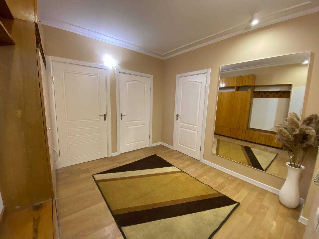 3-Room Apartment in Dniprovskyi District, Kyiv