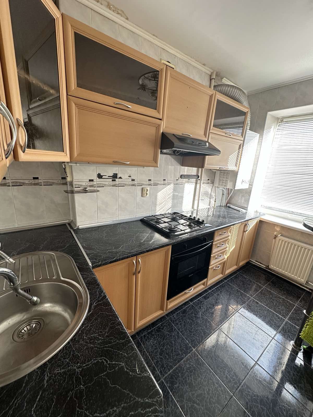 3-Room Apartment Near Dendropark with Gas Heating