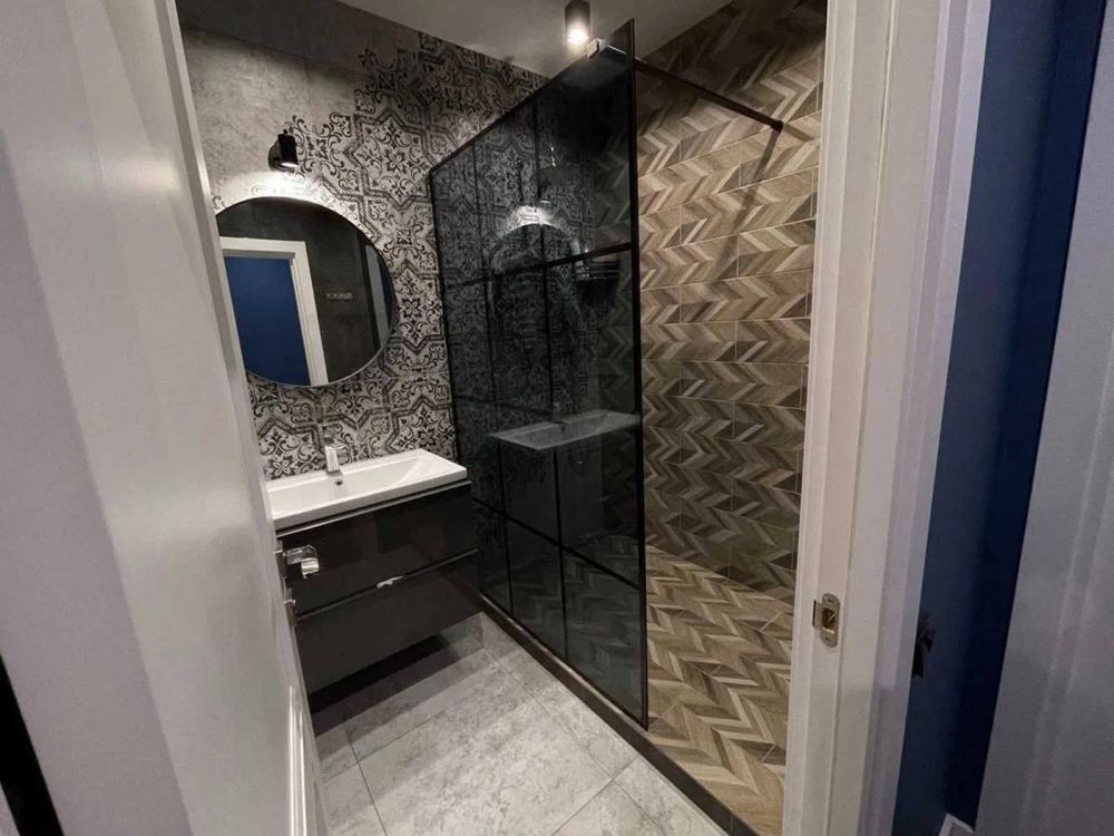 Stylish 2-Bedroom Apartment in Avalon Complex with Terrace and City Views